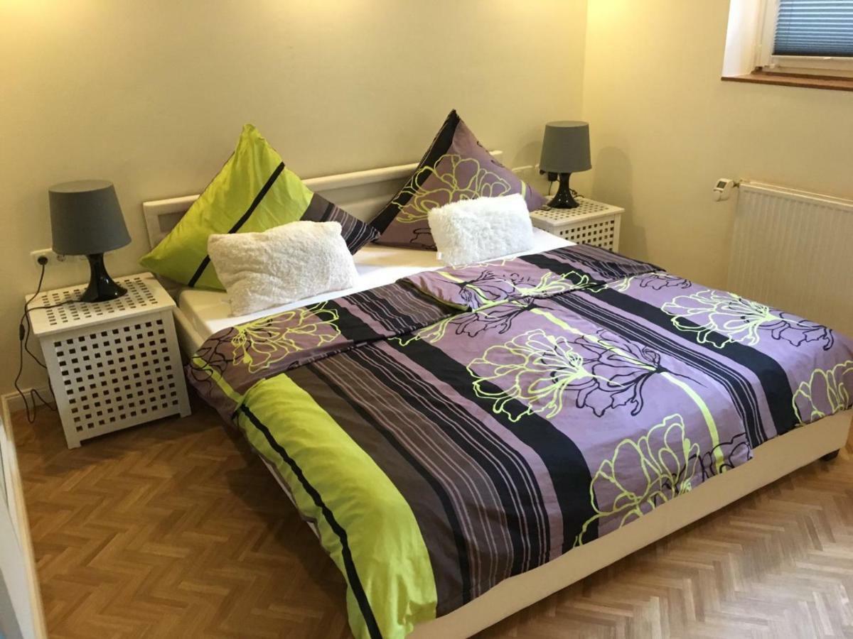 Schick Hamburg Apartment เกสทาคท์ ภายนอก รูปภาพ