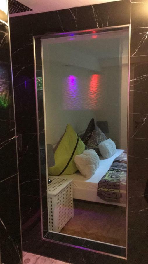 Schick Hamburg Apartment เกสทาคท์ ภายนอก รูปภาพ