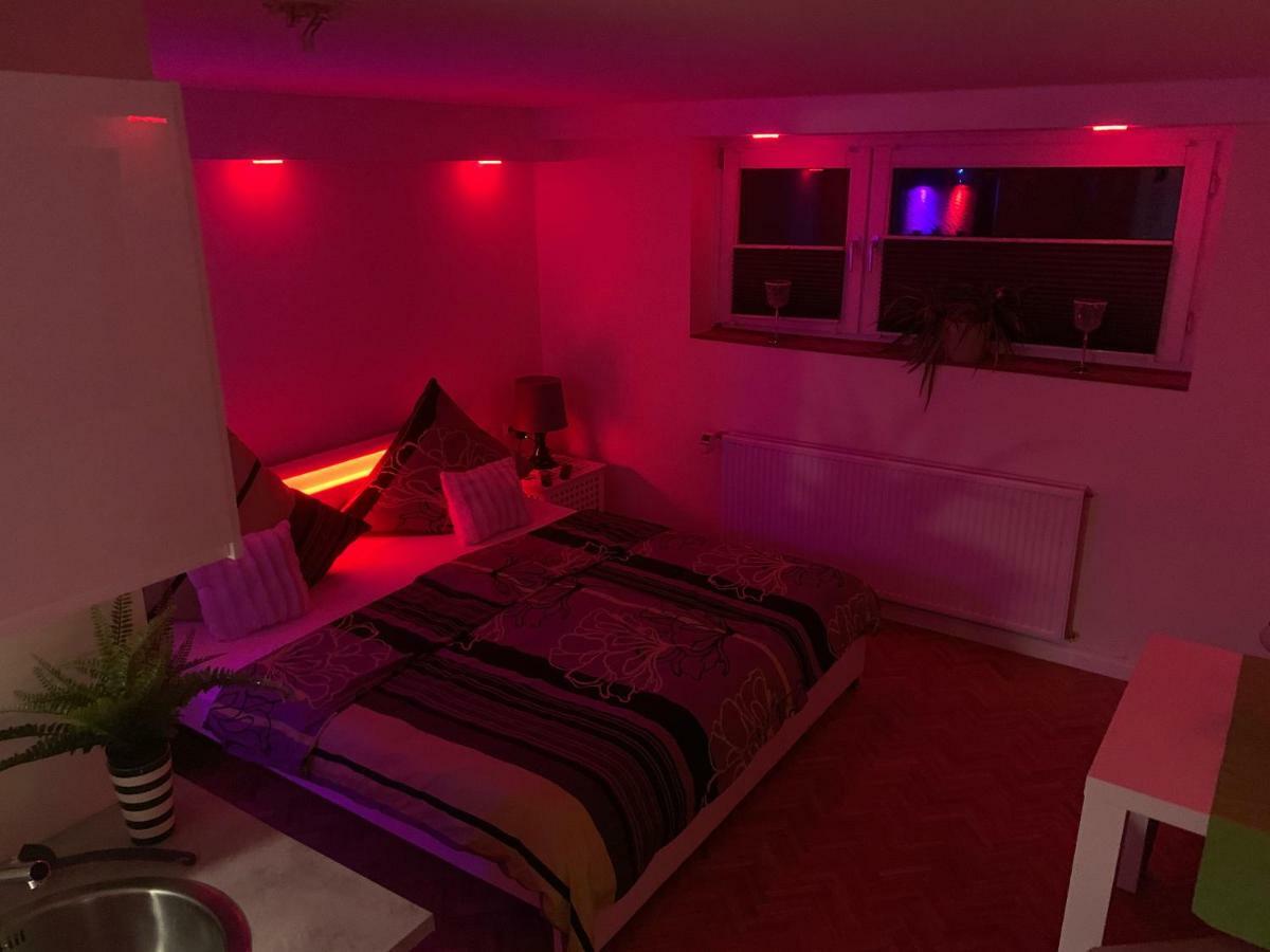 Schick Hamburg Apartment เกสทาคท์ ภายนอก รูปภาพ